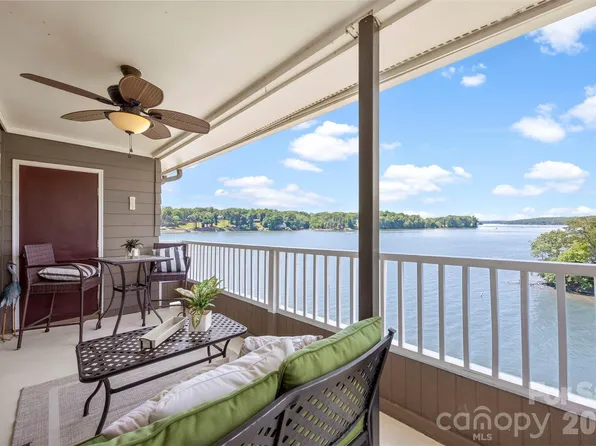 9808 Emerald Point Dr Unit 10, Charlotte, NC 28278