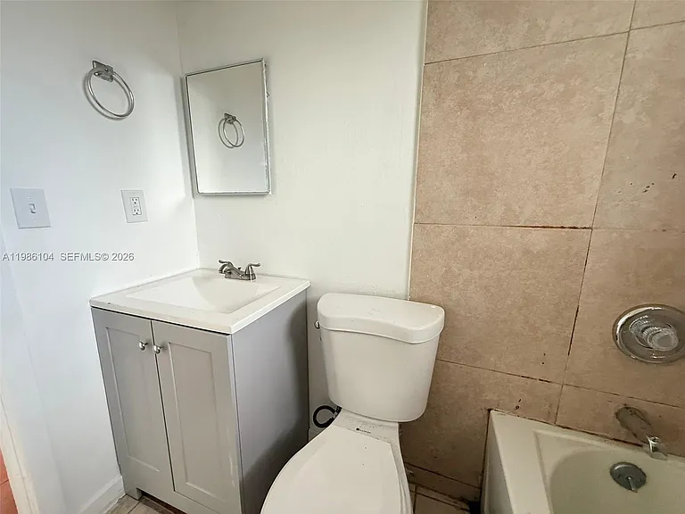 1703 Palm Dr #A — Photo 9