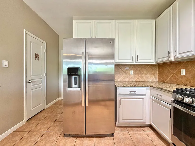 3300 Forest Creek Dr — Photo 12