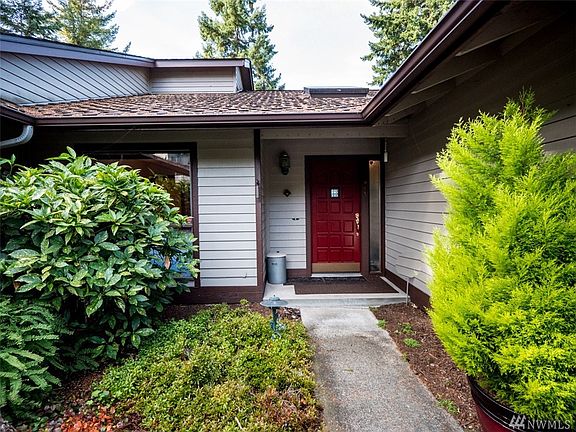 5th image of 15950 Lindsey Ln NE