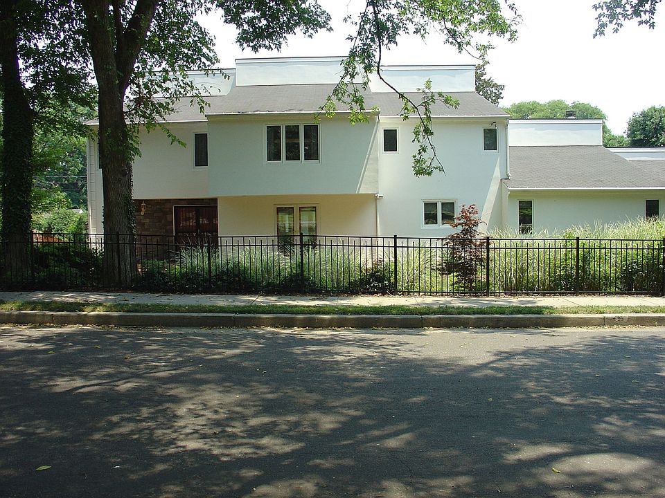 Exterior Front View