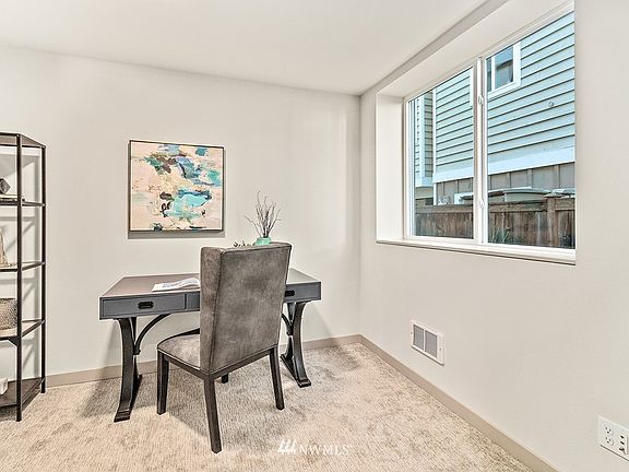 5th image of 9515 B 8th Avenue NW