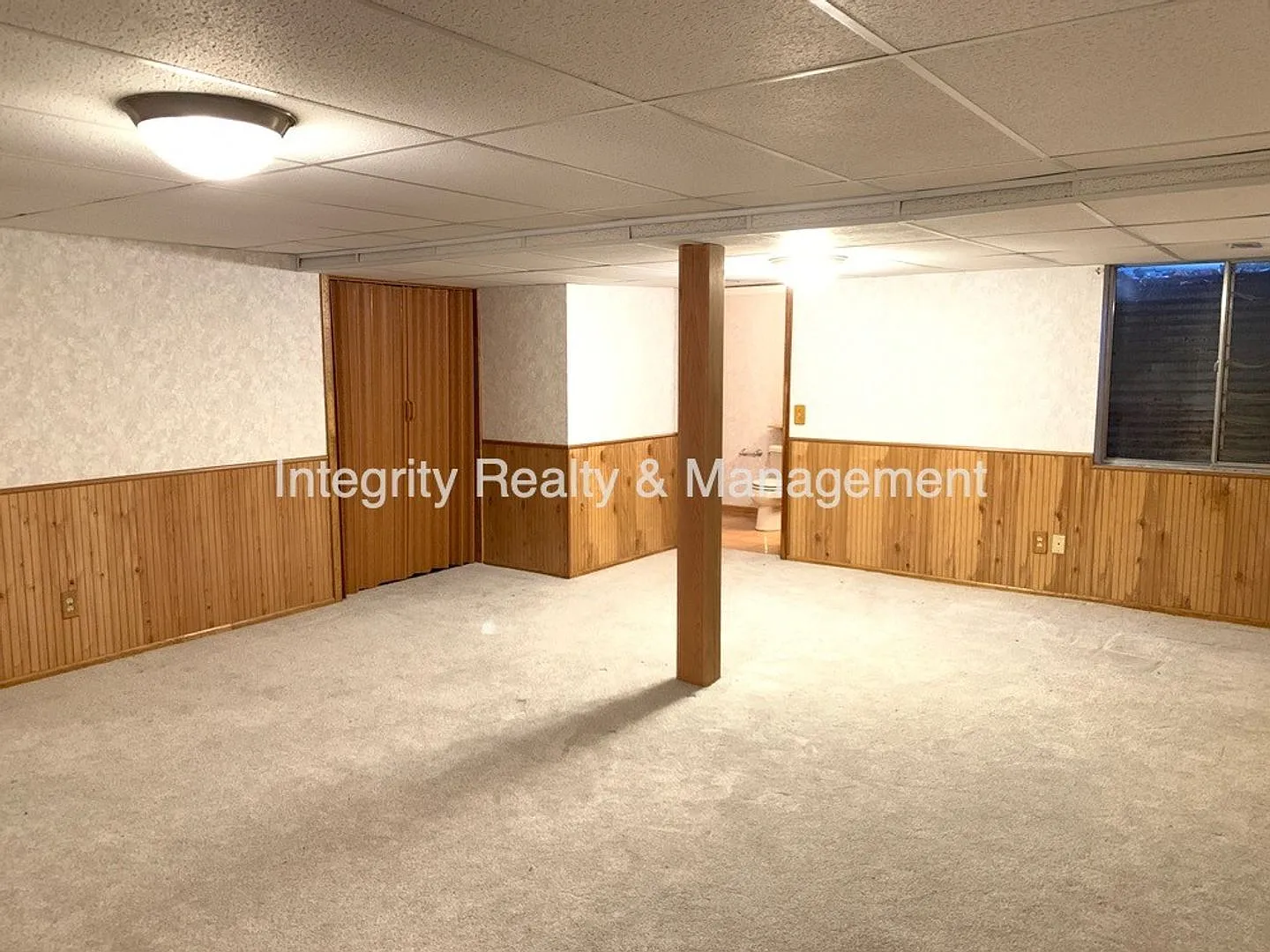 2 Bed/3 Bath, 2063 Sqft - 6418 S Hudson St — Photo 4