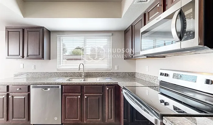 5135 W Mission Ln — Photo 8