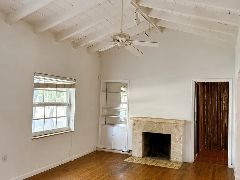 901 NW 10th Ct — Photo 16