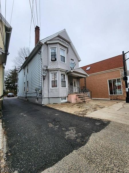 1st image of 230 Belleville Ave