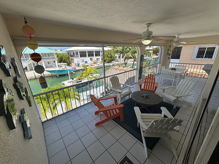 584 W Shore Dr — Photo 15