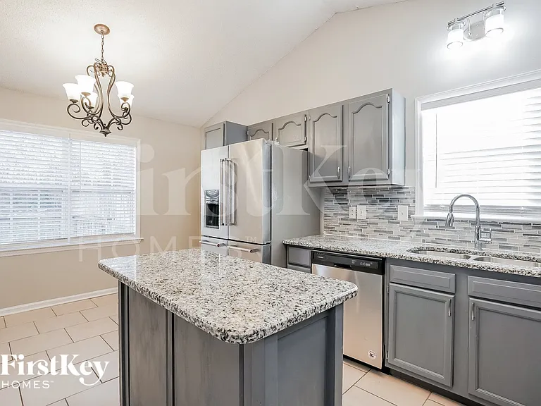 8 Whitaker Pl — Photo 8
