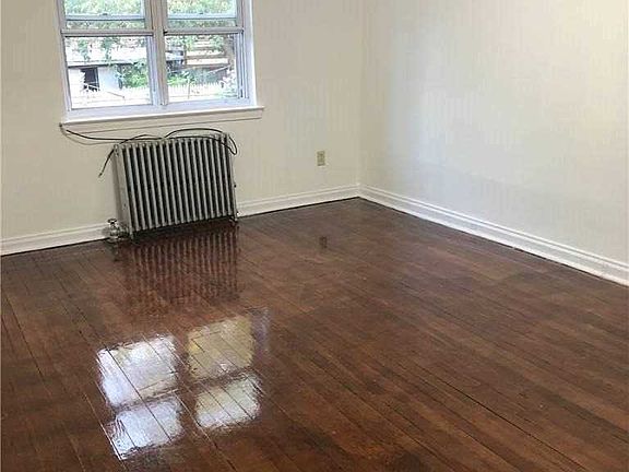 2nd image of 59-21 163rd St #2