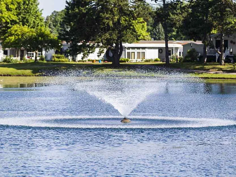 Avon on the Lake — Photo 15