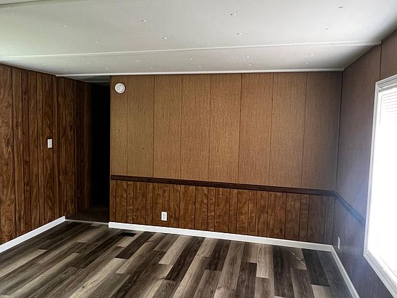 2nd image of 908 Bernard Ln