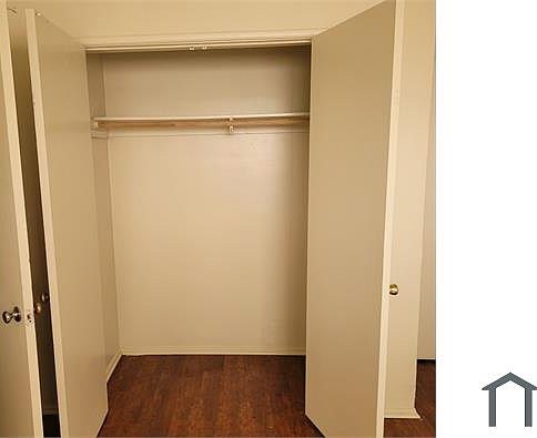 3rd image of 11151 Raymond Ave #4