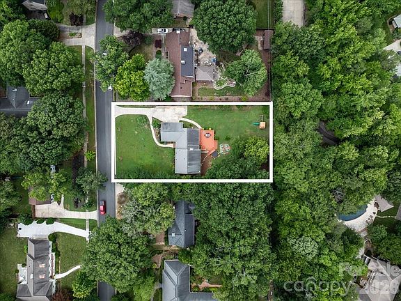 3rd image of 3519 Mill Pond Rd