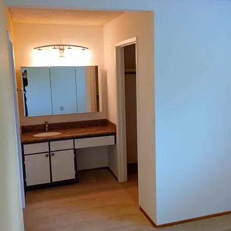 23 Comstock Queen Ct — Photo 12