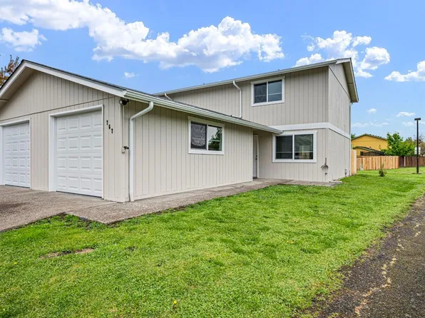 767 Cloverleaf Loop, Springfield, OR 97477