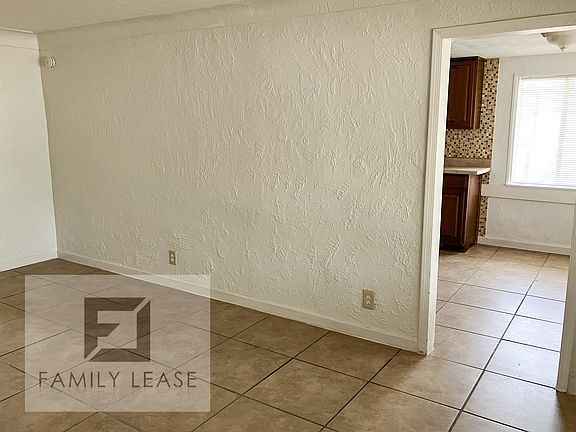 5th image of 3257 N Kelvin Blvd