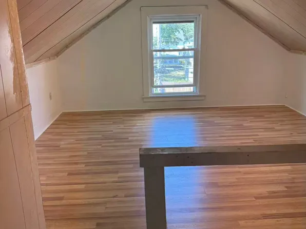 121 Myrtle St Floor 2, Melrose, MA 02176