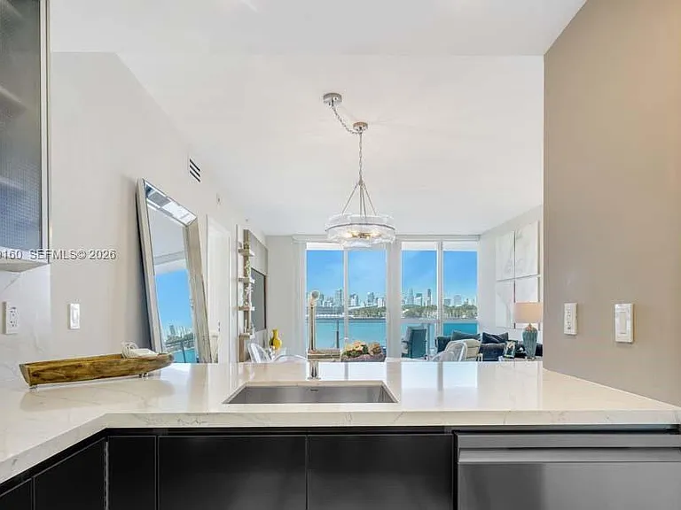 540 West Ave #411 — Photo 8