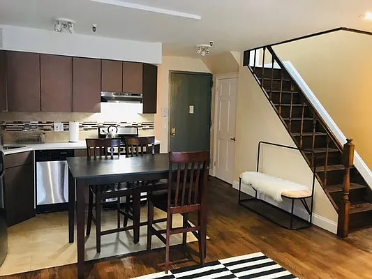 Rented by Roberto Guilbet, LREB | media 13