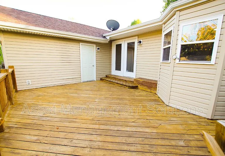 723 Riderwood Dr — Photo 19