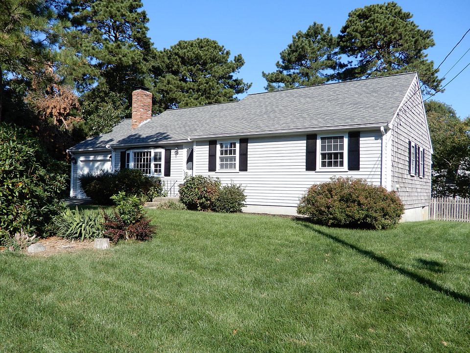 1st image of 32 Windjammer Ln