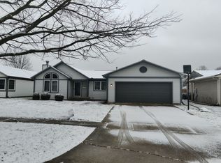 909 W Eads St, Urbana, IL