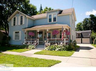 220 S Sheldon St, Charlotte, MI 48813