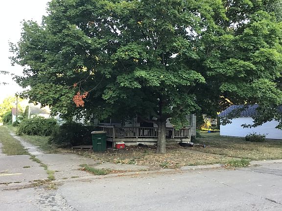 3rd image of 202 S C St