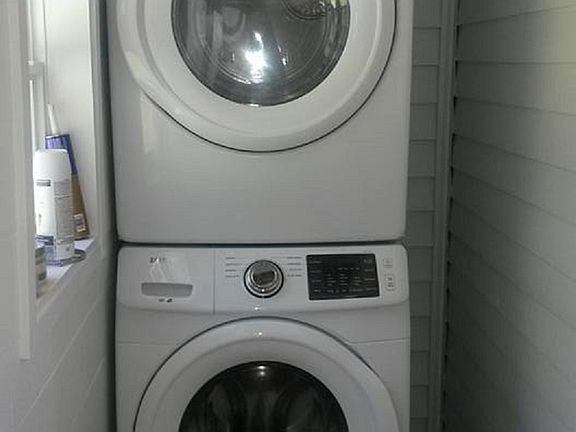 laundry area/mud room after