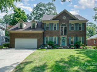 6705 Lyndonville Dr, Charlotte, NC 28277