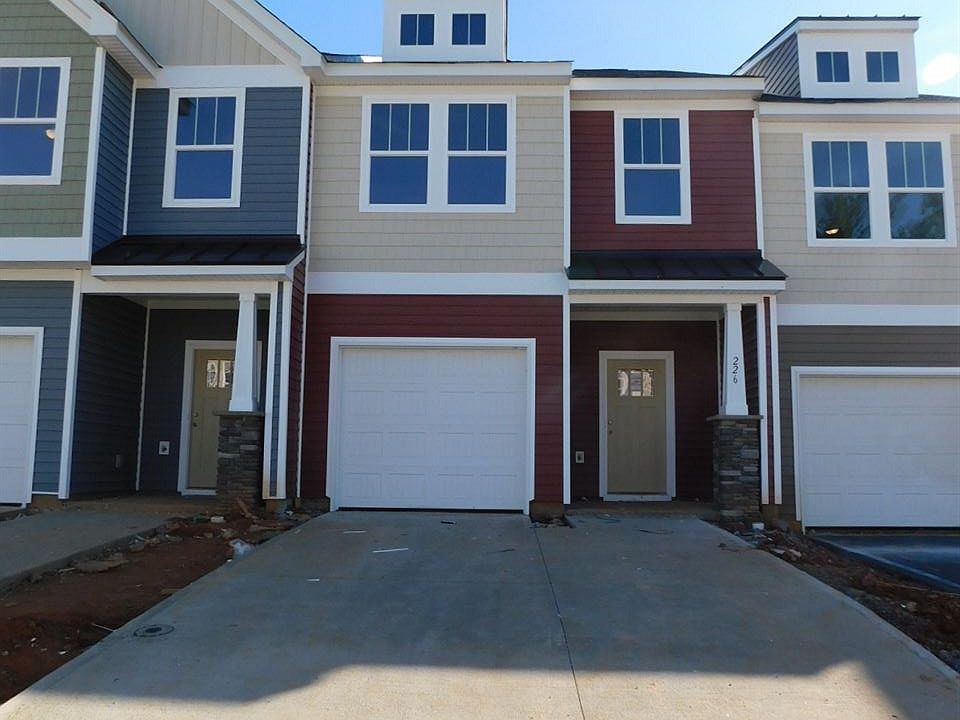 1st image of 228 Keaton Ct