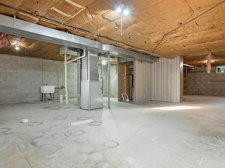 602 Cassandra Dr — Photo 39