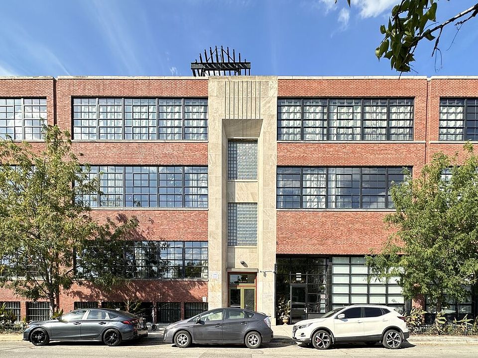 1st image of 1432 W 21st St #421