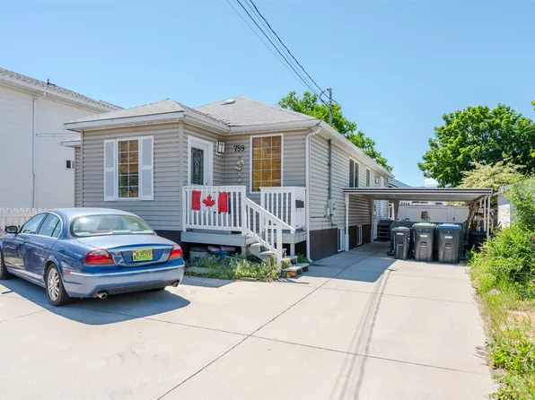 759 Government St, Penticton, BC V2A 4T5