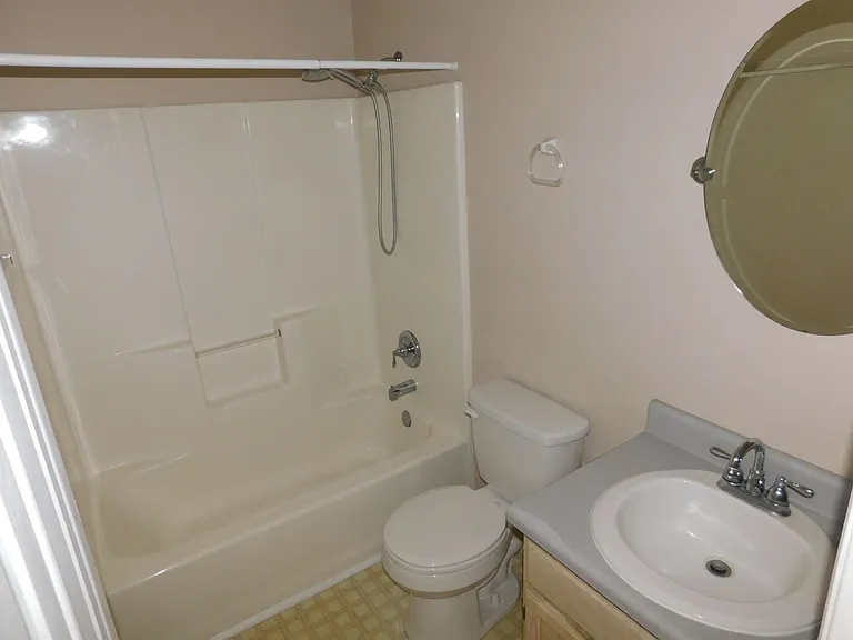 100 Christopher Ct — Photo 11