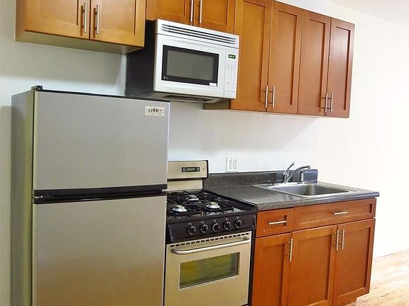 2nd image of 236 E 80th St APT 5
