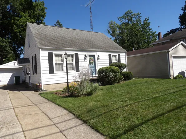 211 N 14th St, Niles, MI 49120