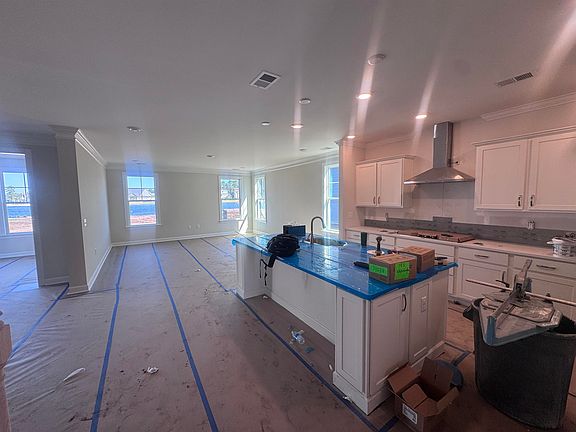 3rd image of 441 Starlit Way