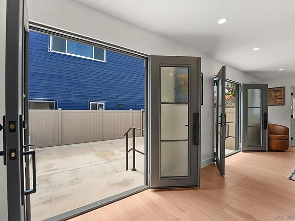 5th image of 838 Portsmouth Ct