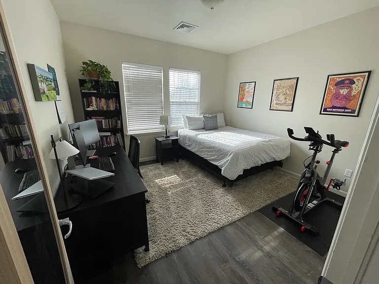 2215 Owens Ave #202 — Photo 25