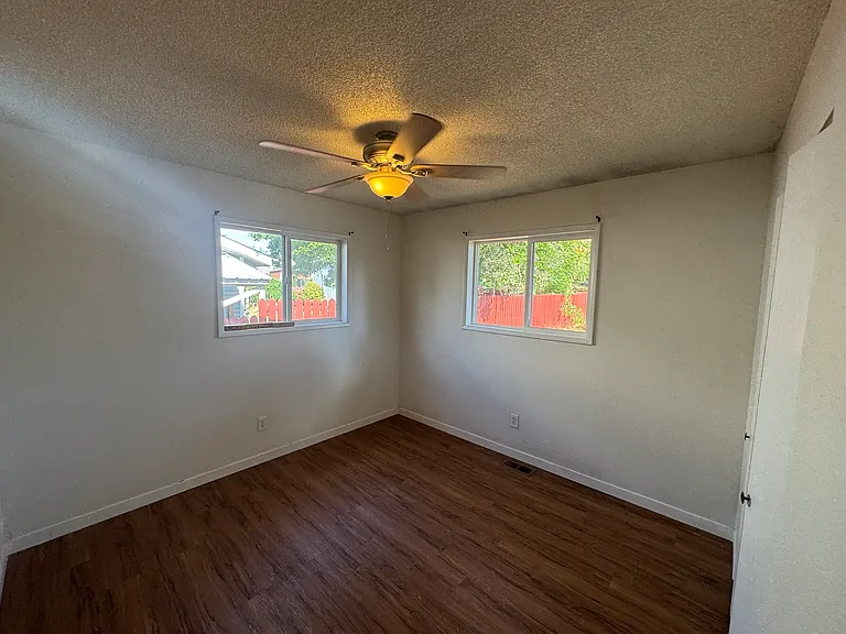 409 E 12th Ave — Photo 5