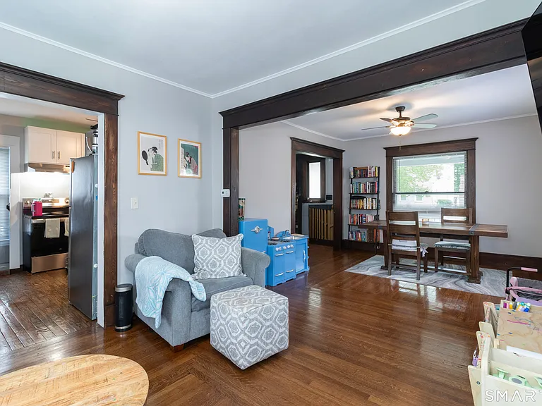 271 Brown St — Photo 12