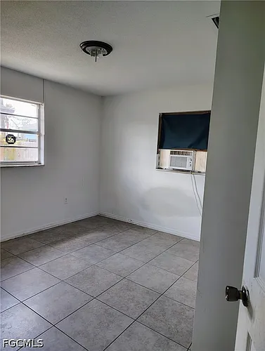 1722 Maple Dr Photo 1
