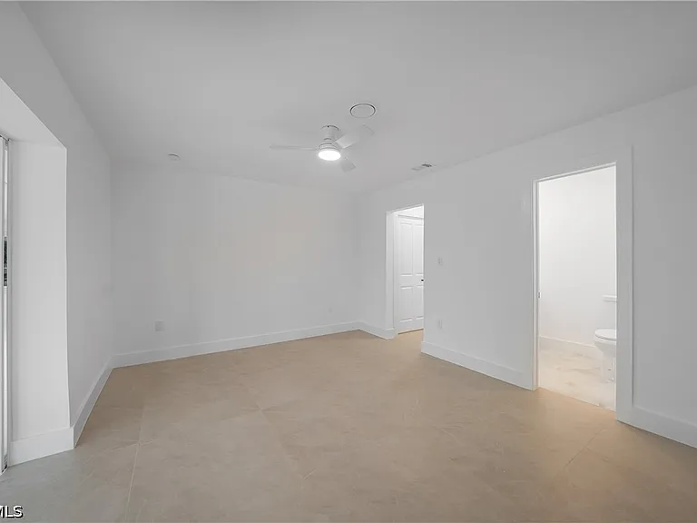 27381 Voyageur Dr — Photo 31