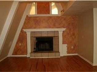 45 E Rolling Hills Dr, Conroe, TX 77304