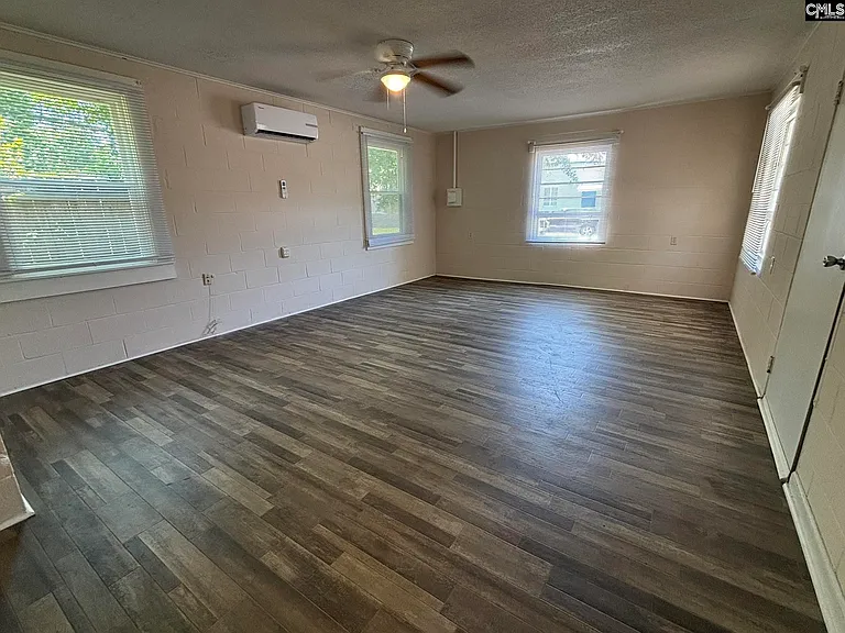 611 Oakland Ave — Photo 4