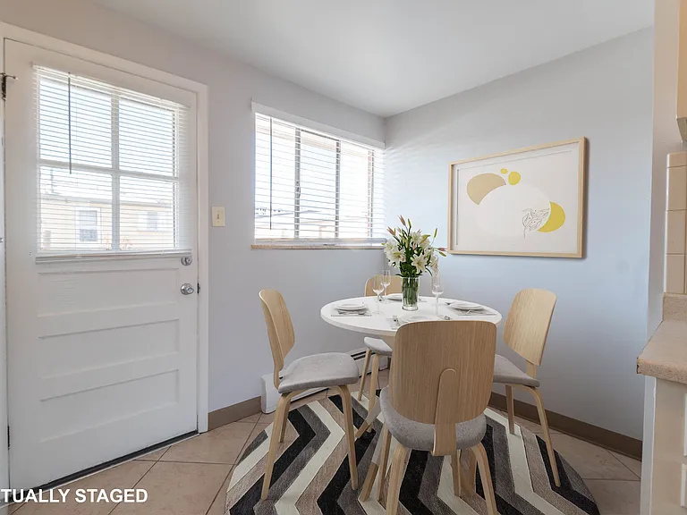 1213 Vance St — Photo 8