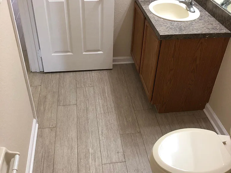 2936 Ashland Ln S — Photo 6