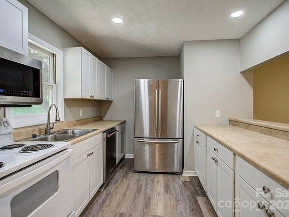 4th image of 591 Margo Rd #1