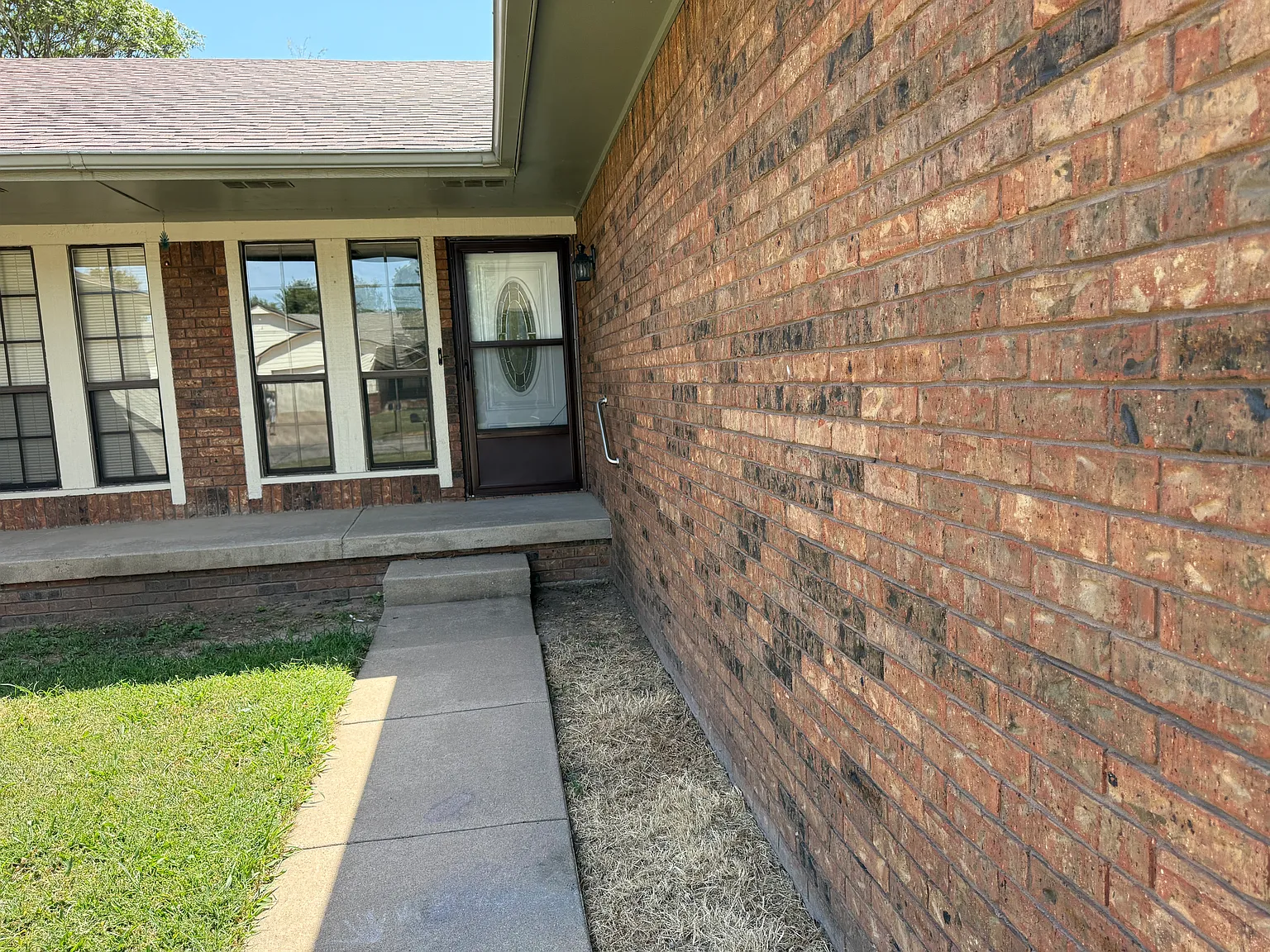 3 bed, $1,475 — Photo 1